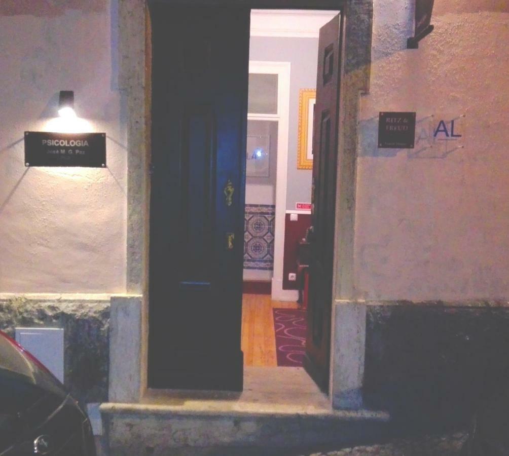 Ritz & Freud Guest House Lisbon Exterior photo